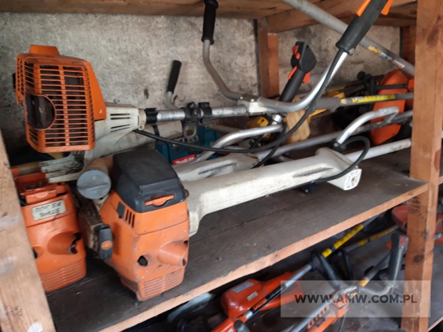Kosy i kosiarki spalinowe - pakiet zawierający 18 poz. asort. (wg oddzielnego wykazu), w tym m.in.: kosiarki spalinowe PARTNER, kosiarki spalinowe HUSQVARNA itp. 